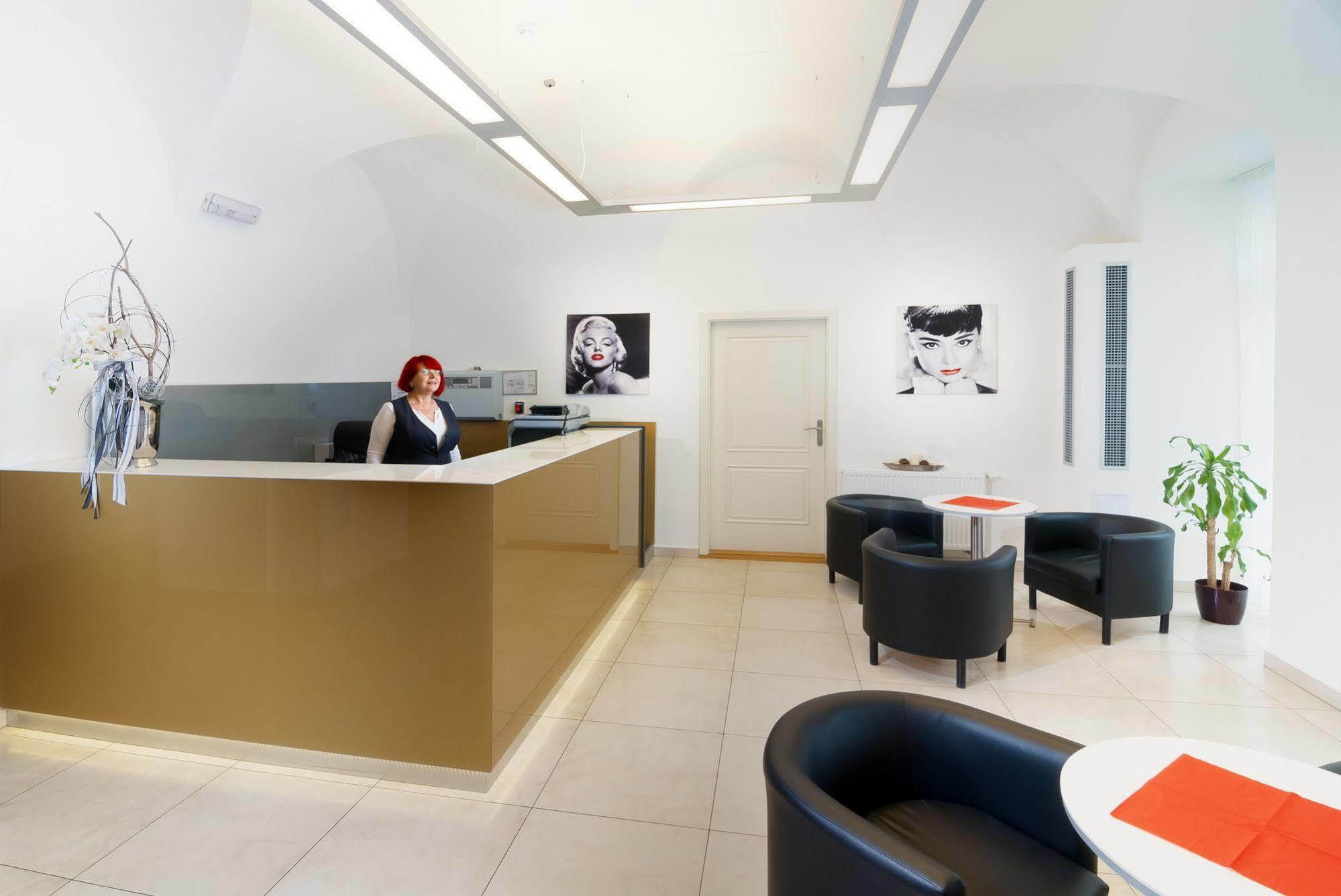 Hotel Malta Karlsbad Buitenkant foto