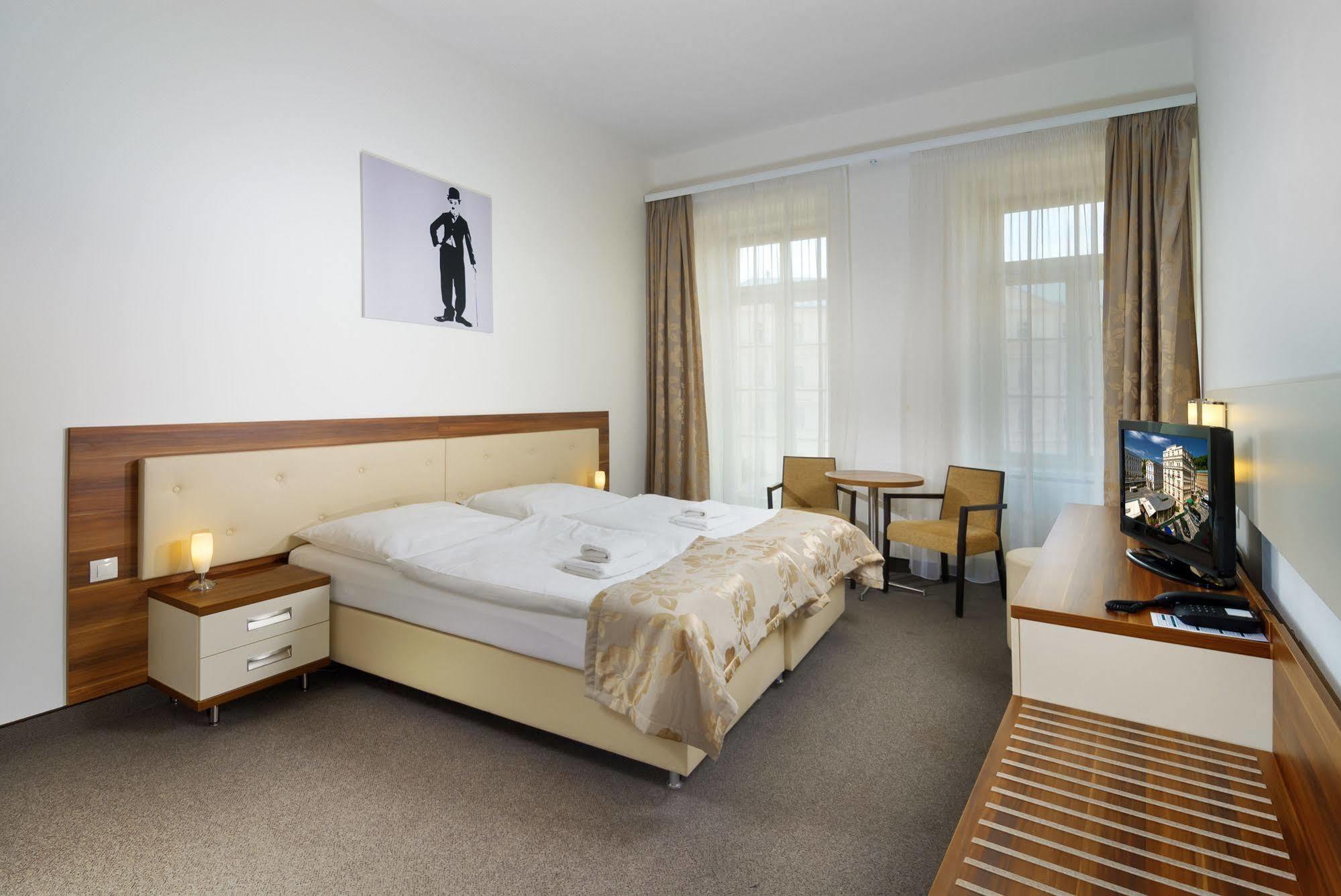 Hotel Malta Karlsbad Buitenkant foto