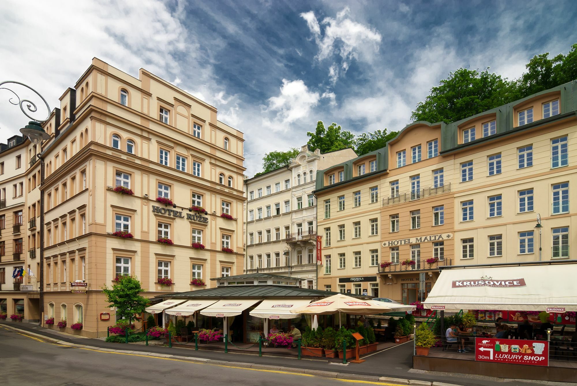 Hotel Malta Karlsbad Buitenkant foto